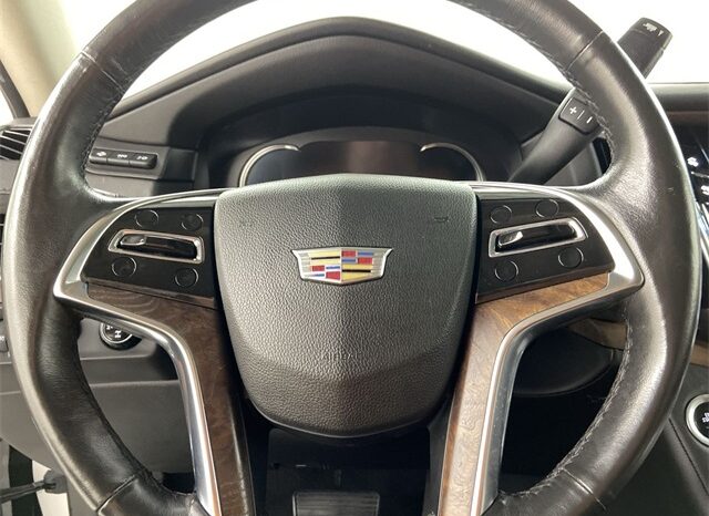 
								2016 Cadillac Escalade Luxury full									