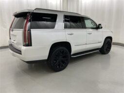 
										2016 Cadillac Escalade Luxury full									