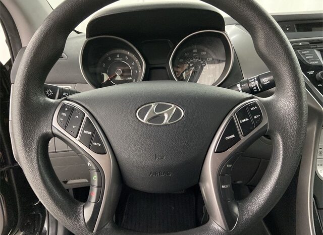 
								2013 Hyundai Elantra GLS full									