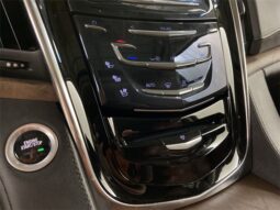 
										2016 Cadillac Escalade Luxury full									