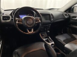 
										2018 Jeep Compass Latitude full									