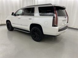 
										2016 Cadillac Escalade Luxury full									