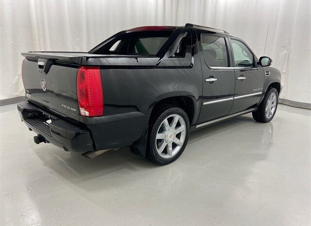 
								2011 Cadillac Escalade EXT Premium full									