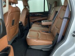 
										2016 Cadillac Escalade Luxury full									