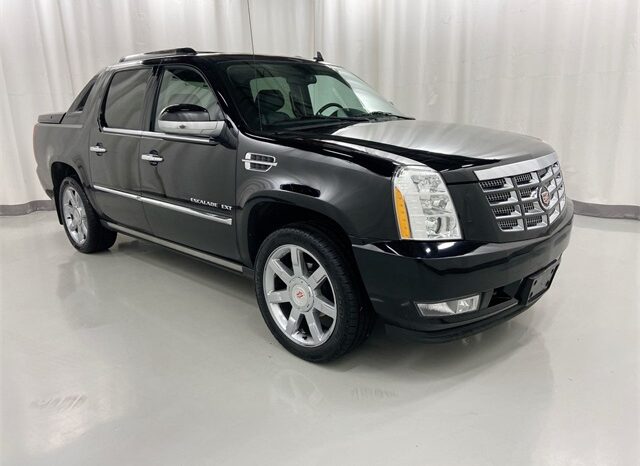 
								2011 Cadillac Escalade EXT Premium full									