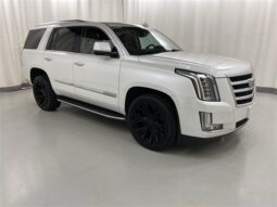 
										2016 Cadillac Escalade Luxury full									